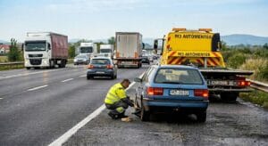 Defekt az M3-ason: Miért életveszélyes magadnak kereket cserélni a leállósávban?